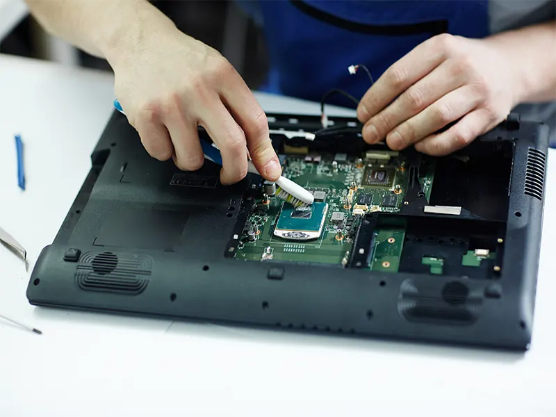 https://www.freepik.com/free-photo/technician-clearing-circuit-board-disassembled-laptop_5399804.htm#query=cpu%20cleaning&position=29&from_view=search&track=ais